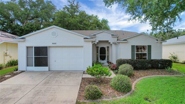32942 Rambling Oaks Ct, Leesburg, FL 34748 - photo 3