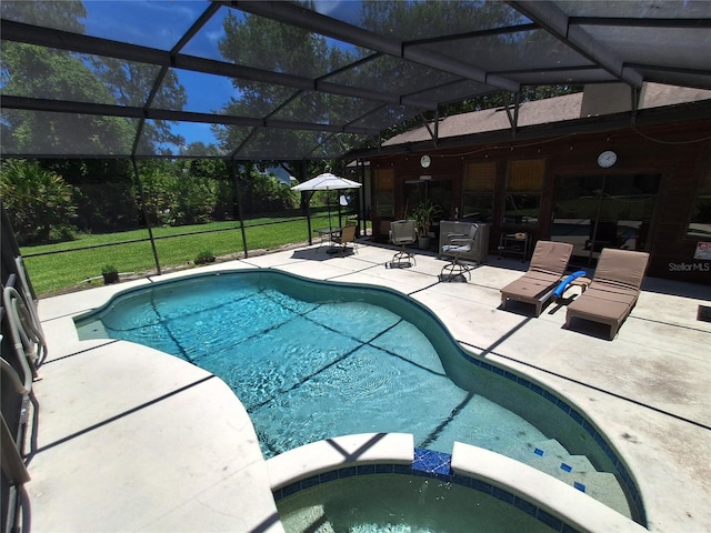 29205 Old Ml E, Tavares, FL 32778 - view of pool featuring a patio area, a pool with connected hot tub, and glass enclosure