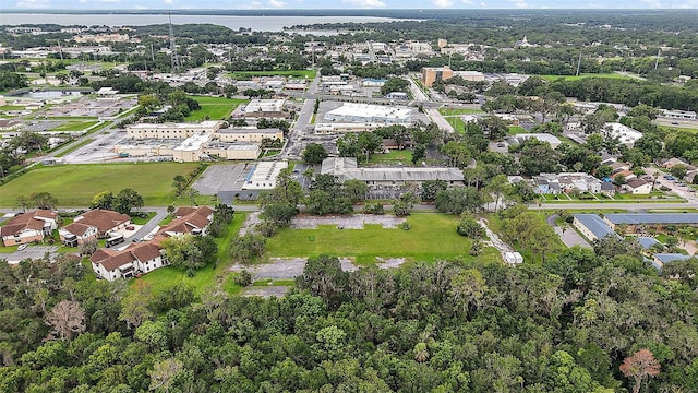 600 W Oak Terrace Dr, Leesburg, FL 34748 - aerial view of property and surrounding area with a large body of water
