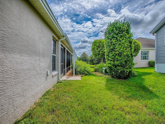1982 Eldridge Loop, The Villages, FL 32162 - view of grassy yard