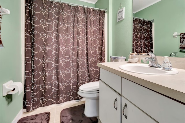 1216 Cheshire St, Groveland, FL 34736 - full bath featuring vanity, curtained shower, and ornamental molding