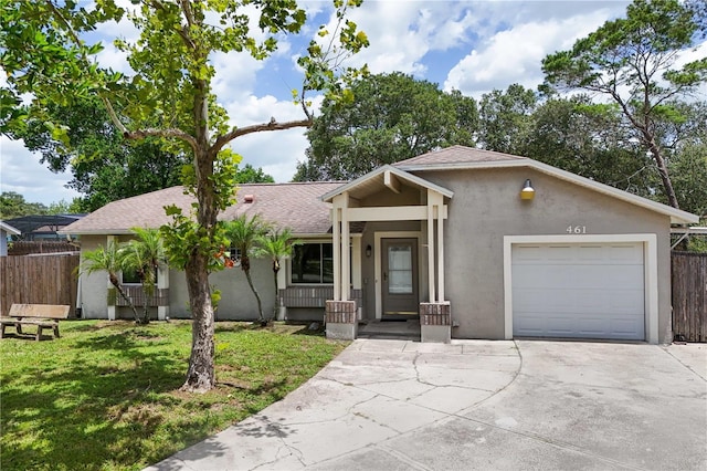 461 Kee St, Apopka, FL 32712 - single story home featuring stucco siding, a garage, concrete driveway, and roof with shingles