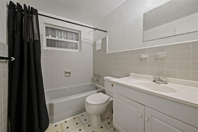 138 W 52nd St, Hialeah, FL 33012 - full bath with shower / bath combo with shower curtain, vanity, and tile walls