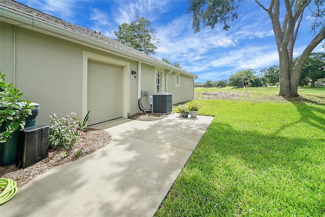 5349 Grove Mnr, Lady Lake, FL 32159 - view of green lawn