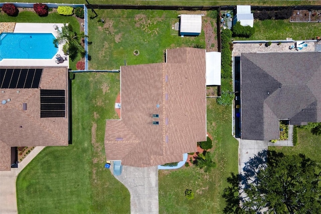 1412 Cove Pl, Tavares, FL 32778 - aerial view of a pool area