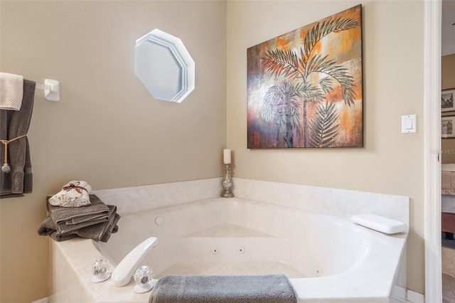 9015 Saint Andrews Way, Mount Dora, FL 32757 - bathroom featuring a tub with jets