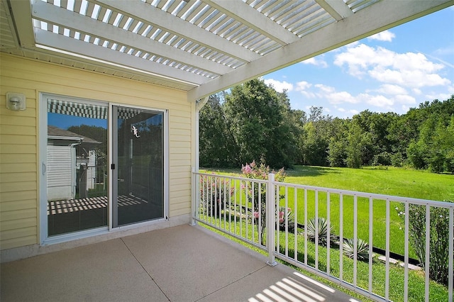 182 Palermo Pl, Lady Lake, FL 32159 - balcony with a pergola