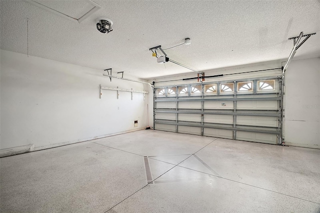 182 Palermo Pl, Lady Lake, FL 32159 - garage featuring a garage door opener