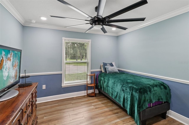 40535 Louise Rd, Umatilla, FL 32784 - bedroom featuring wood finished floors, crown molding, ceiling fan, and recessed lighting