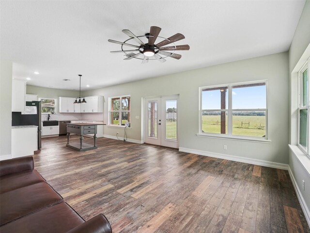 8567 Crk 635, Bushnell, FL 33513 - living room featuring dark wood finished floors, ceiling fan, and recessed lighting
