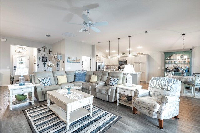 2810 Navy Hill Cir, The Villages, FL 32163 - photo 2