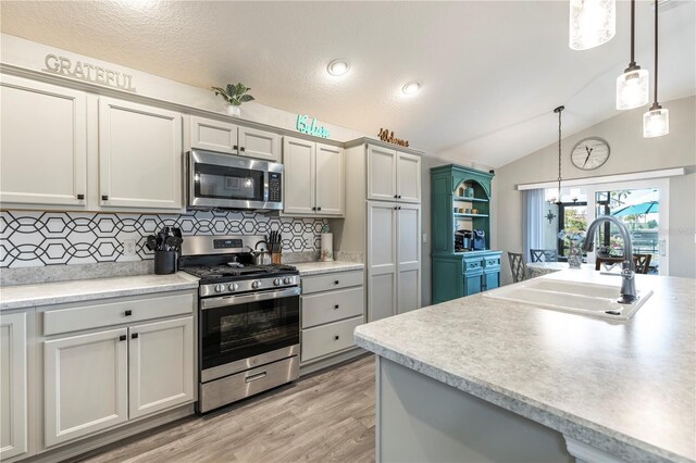 2810 Navy Hill Cir, The Villages, FL 32163 - photo 3