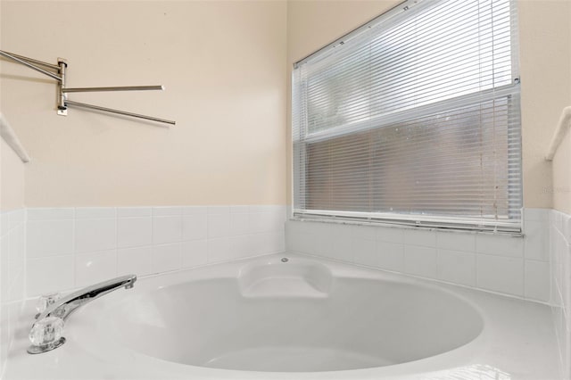 1532 Nightfall Dr, Clermont, FL 34711 - full bathroom featuring a garden tub