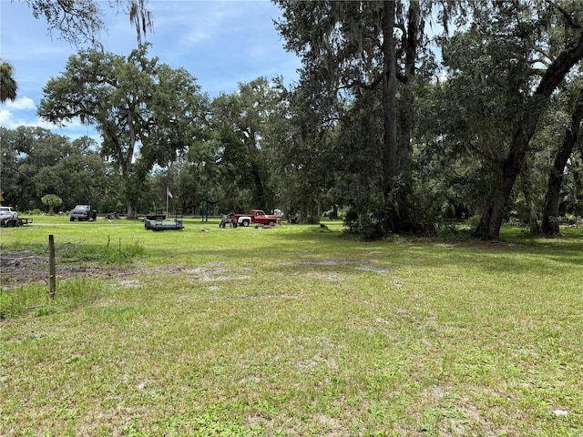 2747 County Road 615, Bushnell, FL 33513 - view of green lawn