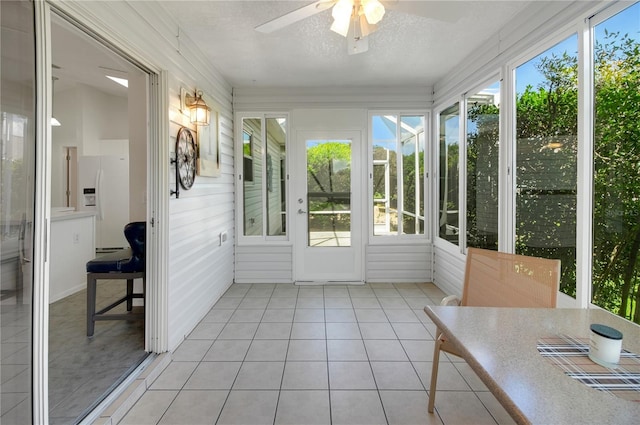 17707 SE 92nd Grantham Ter, The Villages, FL 32162 - unfurnished sunroom featuring a ceiling fan
