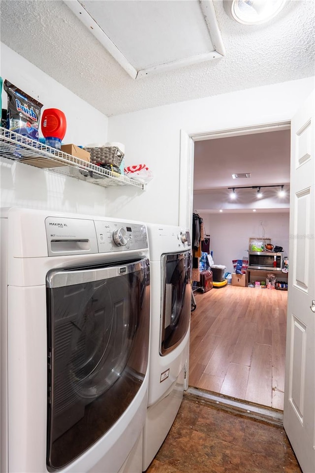 1244 Grandview Cir, Royal Palm Beach, FL 33411 - laundry room featuring washer and dryer