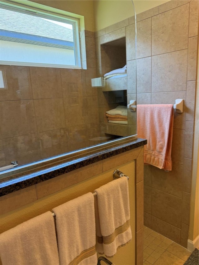 8301 Bridgeport Bay Cir, Mount Dora, FL 32757 - bathroom with walk in shower