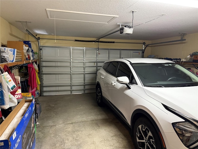 8301 Bridgeport Bay Cir, Mount Dora, FL 32757 - garage featuring a garage door opener