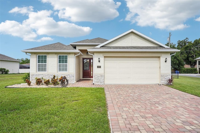 699 S Dixie Dr, Howey In The Hills, FL 34737 - photo 1