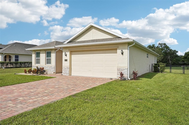 699 S Dixie Dr, Howey In The Hills, FL 34737 - photo 2