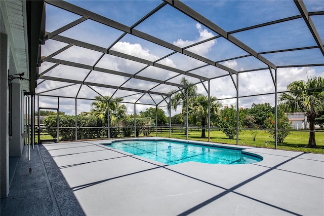 7811 Laurel View Dr, Mount Dora, FL 32757 - outdoor pool with a patio, a yard, and a lanai
