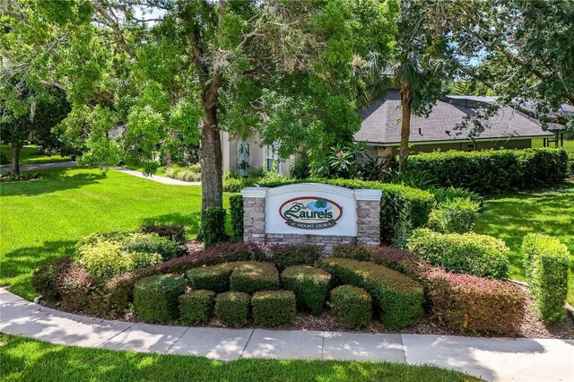 7811 Laurel View Dr, Mount Dora, FL 32757 - community / neighborhood sign with a lawn