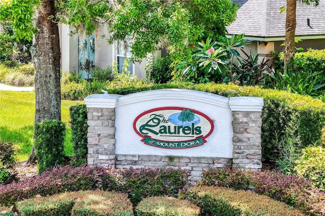 7811 Laurel View Dr, Mount Dora, FL 32757 - view of community sign