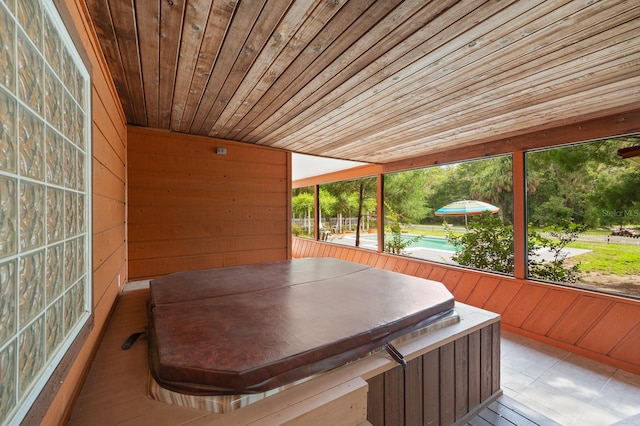 7201 SW 97th Ln, Gainesville, FL 32608 - sunroom / solarium featuring a hot tub
