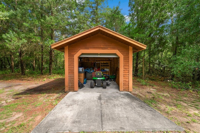 7201 SW 97th Ln, Gainesville, FL 32608 - view of car parking featuring a garage