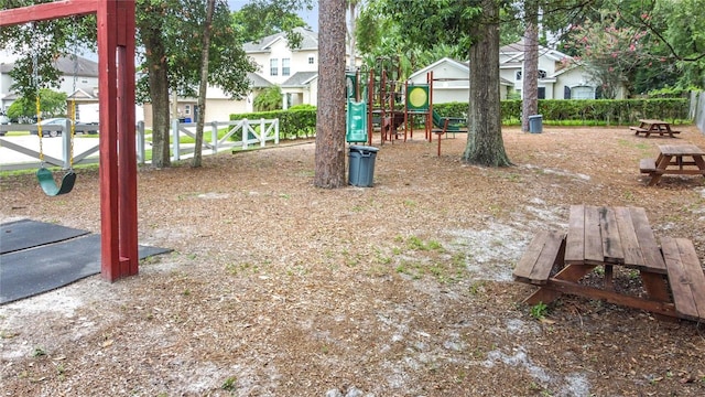 2421 Cimmaron Ash Way, Apopka, FL 32703 - view of yard featuring a residential view