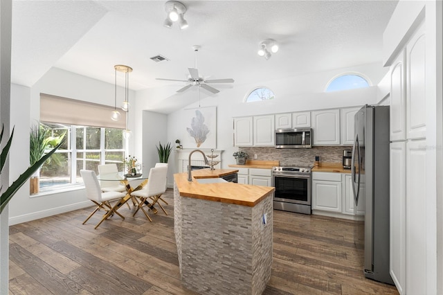 1302 Lopez Ln, The Villages, FL 32159 - photo 5