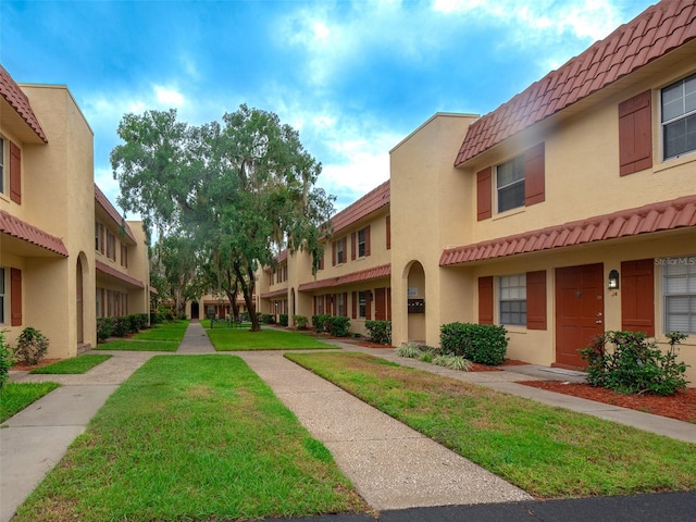 1112 W Main St Unit J7, Leesburg, FL 34748 - photo 1