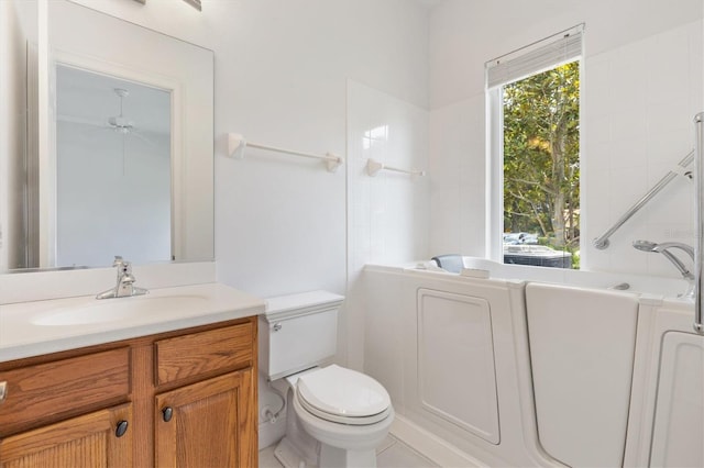6109 Spinnaker Loop, Lady Lake, FL 32159 - bathroom with a bathtub, vanity, and a ceiling fan