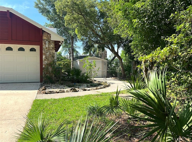 825 N 3rd Ave, Deltona, FL 32725 - photo 2
