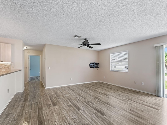 220 Estrada Pl, The Villages, FL 32159 - photo 8