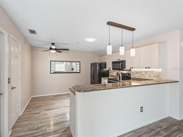 220 Estrada Pl, The Villages, FL 32159 - photo 12