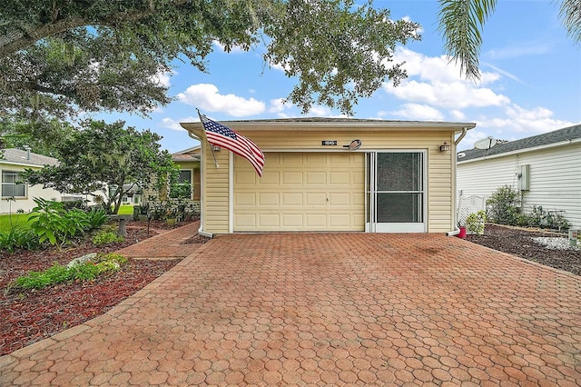 1045 Meadowbend Dr, Leesburg, FL 34748 - photo 2