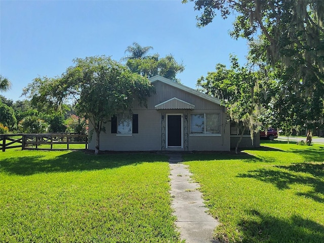 10 N Trowell Ave, Umatilla, FL 32784 - photo 1