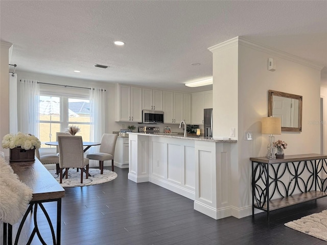 3228 Archer Ave, The Villages, FL 32162 - photo 2