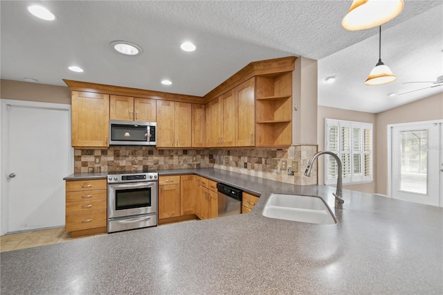 2117 Suzanne Dr, Mount Dora, FL 32757 - photo 9