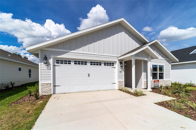 craftsman-style house featuring a garage