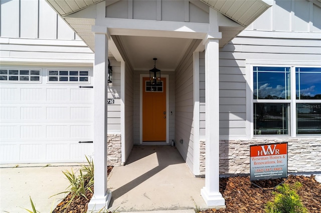 view of property entrance