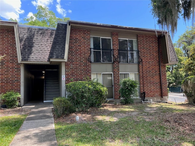 view of townhome / multi-family property