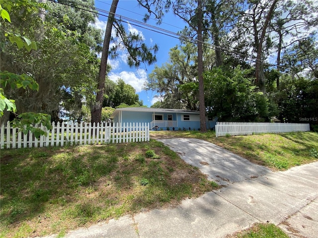 view of front of house featuring covered porch