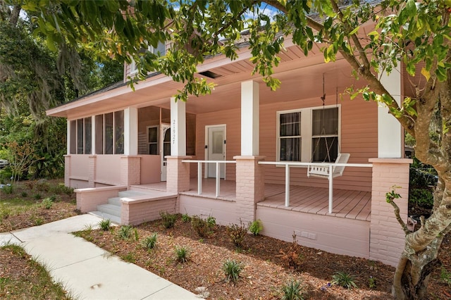 view of front of property featuring a porch