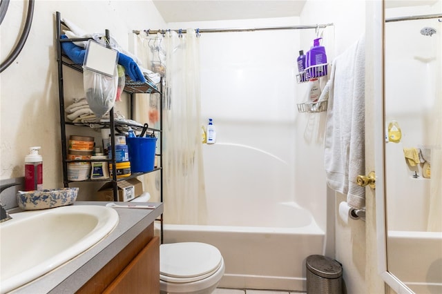 full bathroom featuring vanity, shower / bathtub combination with curtain, and toilet