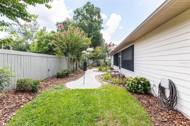 view of yard featuring a patio area