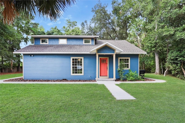 view of front of house featuring a front yard