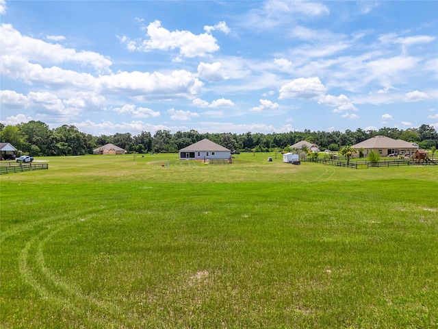 view of yard featuring a rural view