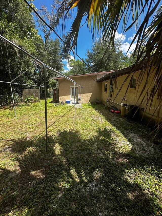 4215 NW 10th St, Gainesville, FL 32609 - view of yard